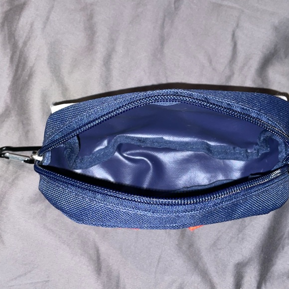 Brand New Never Used Fila “Trap Sack” - Picture 3 of 10